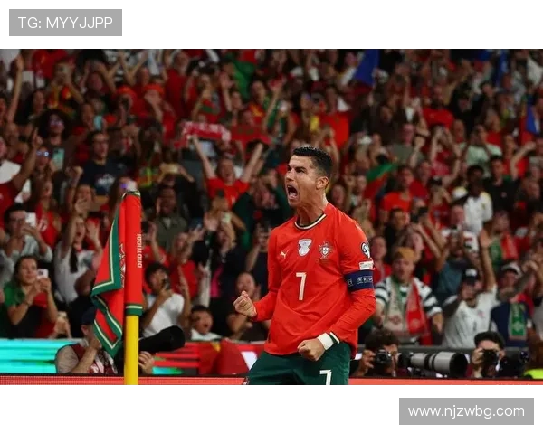 足球巨星罗纳尔多出狱重返赛场引发全球球迷热议