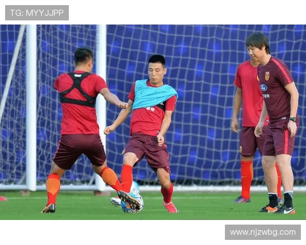 足球明星潮流新风尚毛线帽成为赛场外时尚标配